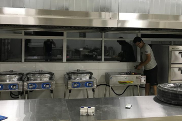 餐飲廚房（fáng）設備